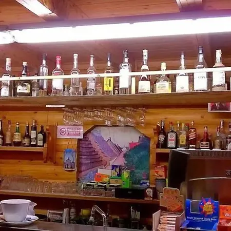 Yoghi E Bubu Κάμπινγκ *