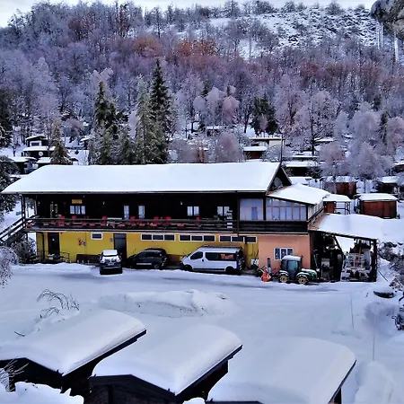 Yoghi E Bubu Κάμπινγκ *