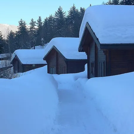 Yoghi E Bubu Kamp alanı San Giacomo (Piedmont)