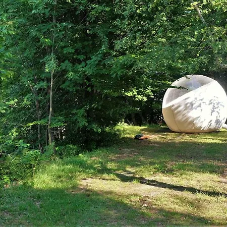 Yoghi E Bubu Κάμπινγκ *