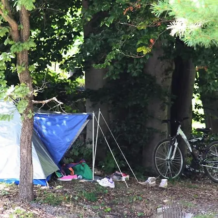 Campingplads Yoghi E Bubu *